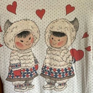 Vintage nighty with Red cuff and neck , 30“ length , Eskimo heart print.